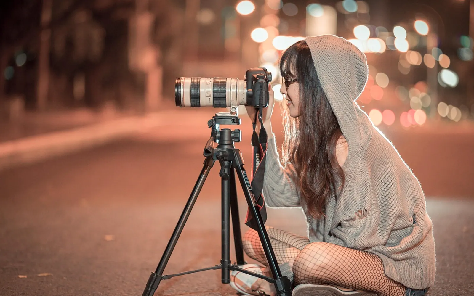 Night, camera and photographer